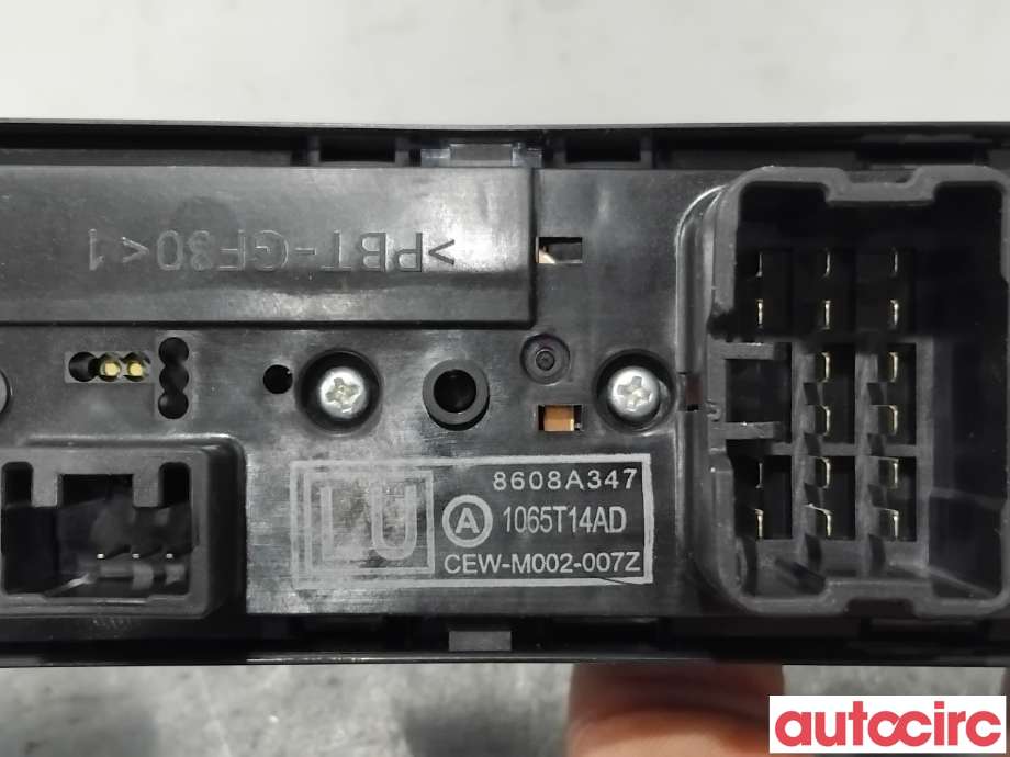 Bryter ruteheis til Mitsubishi Outlander 2015-->> (Type III, Fase 2)  (MITSUBISHI|8608A347|CEW-M002-007Z)