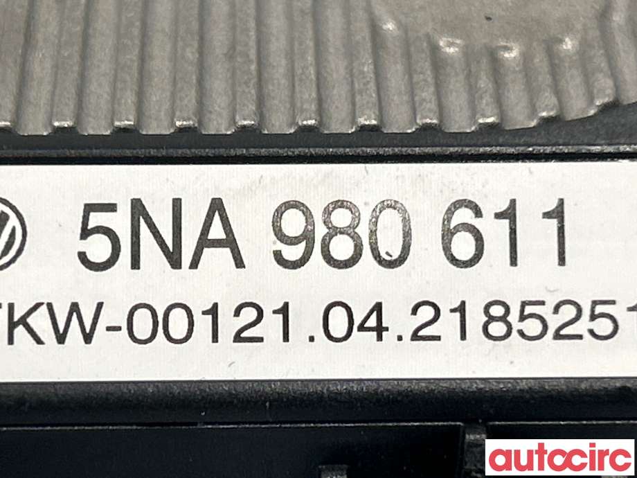 Antenne forsterker til VW ID.4 2020-->>  (VOLKSWAGEN|5NA980611)