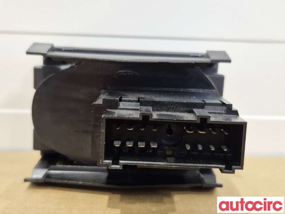 Bryter lys til Ford Focus 2008-2010 (Type II, Fase 2)  (FORD|1471875||7M5T-13A024-LA)