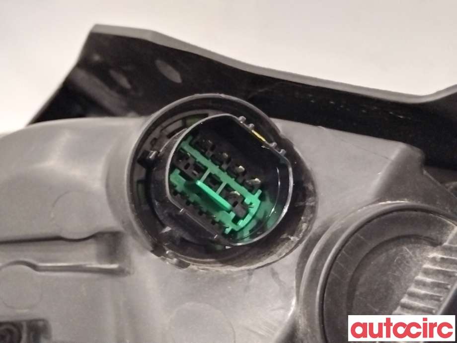 Frontlykt høyre halogen til Kia Cee