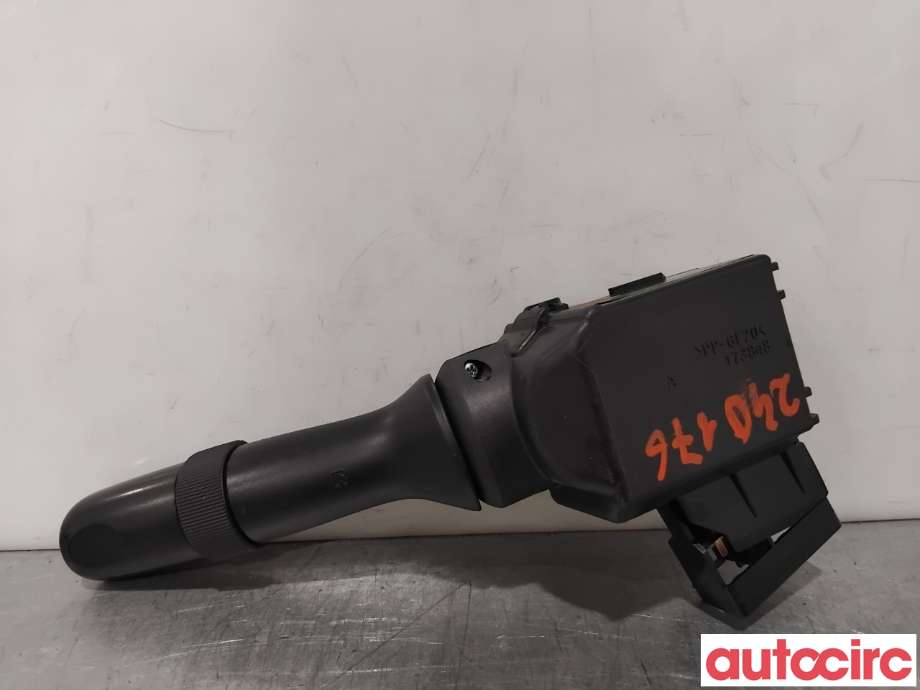 Bryter visker til Toyota Hilux 2006-2011  (TOYOTA|8465206220|)