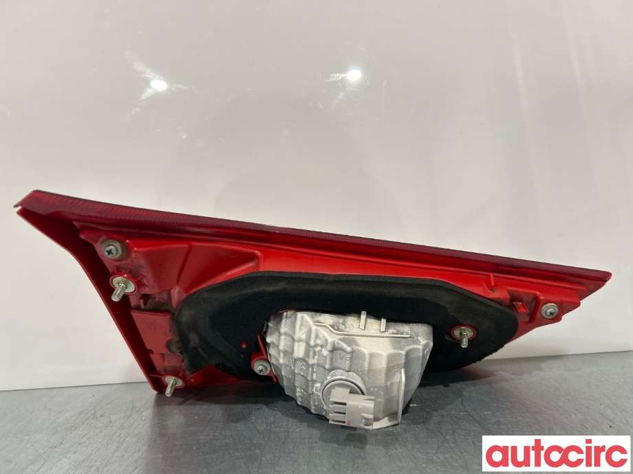 Baklykt høyre indre til Toyota Auris 2015-2019 (Type II, Fase 2)  (TOYOTA|8158102500)