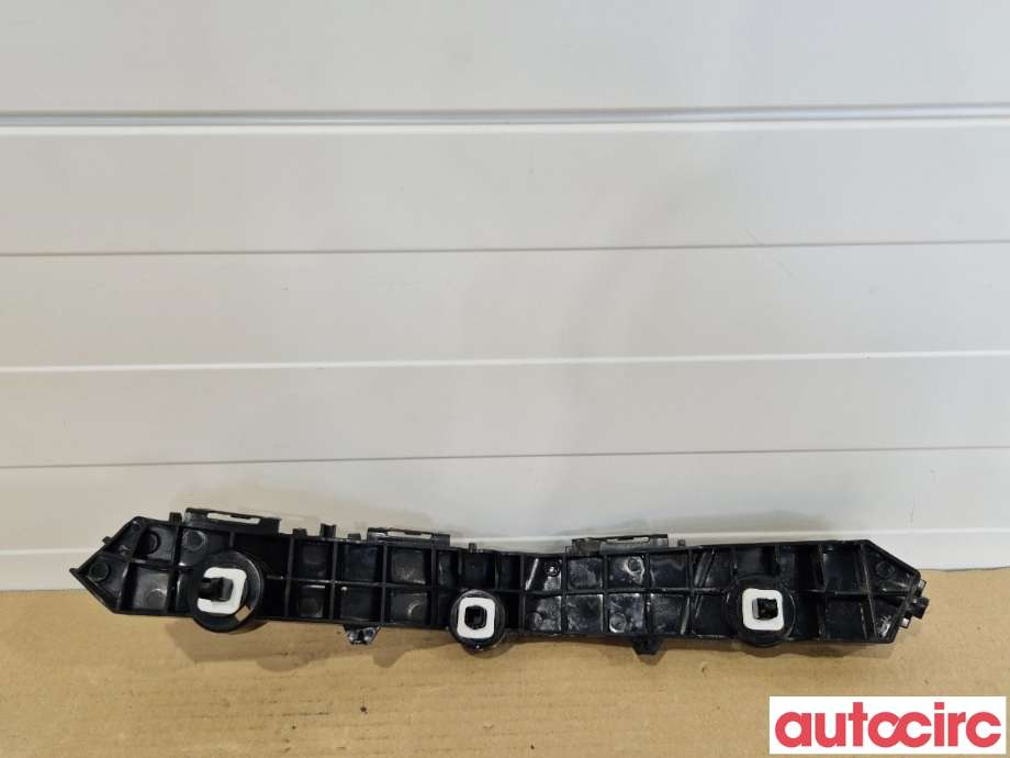 Diverse deler til Toyota Yaris Cross (SUV) 2021-->>  (TOYOTA|525760D470|)