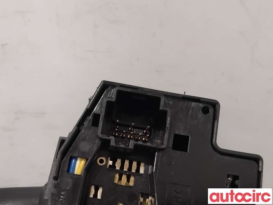 Bryter blink til Ford Kuga 2008-2012 (Type I) (FORD|1362588||4M5T-13335-BD)