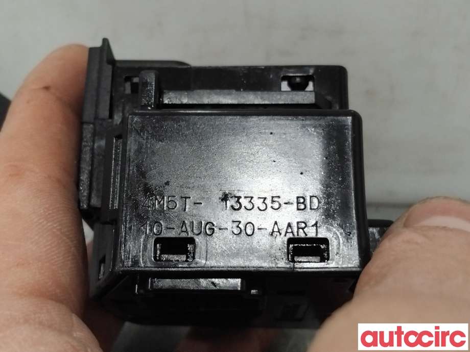 Bryter blink til Ford Kuga 2008-2012 (Type I) (FORD|1362588||4M5T-13335-BD)