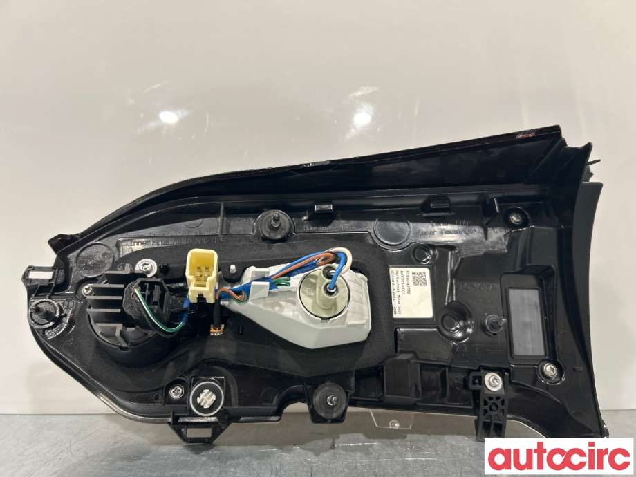 Baklykt venstre indre til Toyota RAV4 2019-->> (Type V)  (TOYOTA|8159442050)