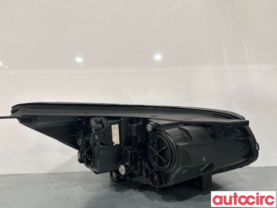Frontlykt venstre halogen til Kia Soul 2014-2019 (Type II)  (KIA|92101E40101D)