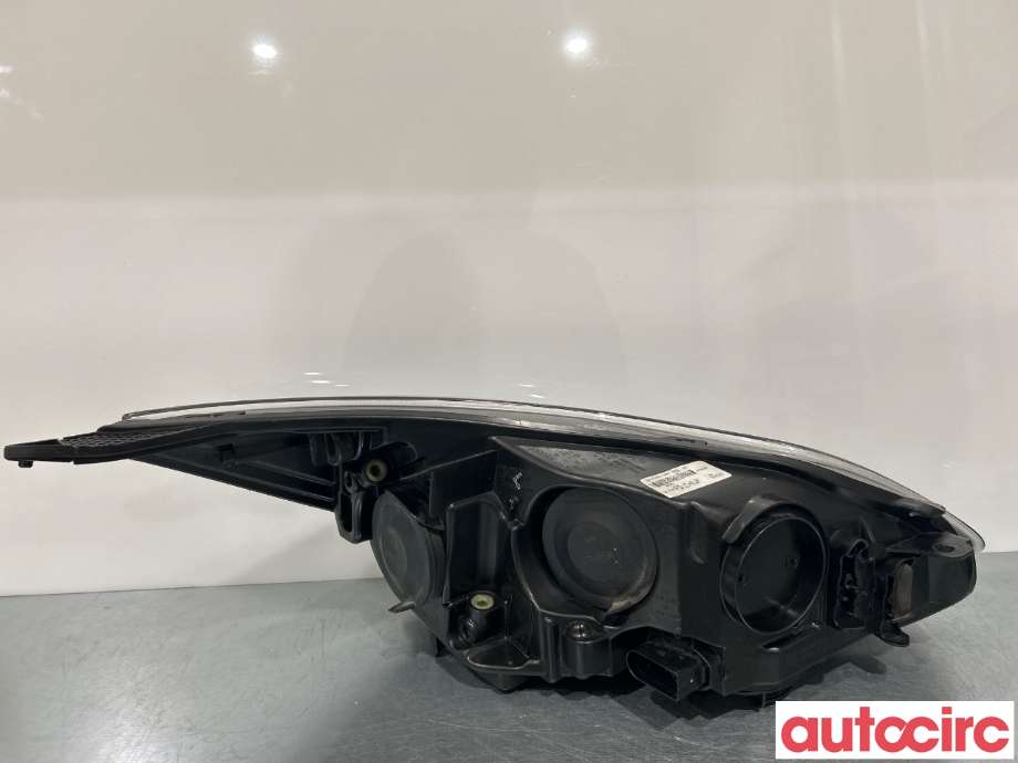 Frontlykt venstre halogen til Ford Focus 2011-2014 (Type III, Fase 1)  (FORD|1873929)