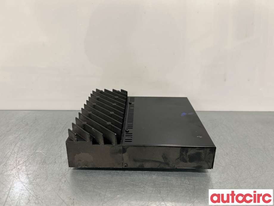Bilstereo forsterker til BMW X3 2003-2006 (Fase 1) (E83) (E83) (BMW|65129143150)