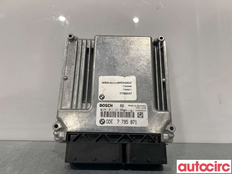 Styreenhet motor til BMW X3 2003-2006 (Fase 1) (E83) (E83) (BMW|13617800132|0281011121|7795871)