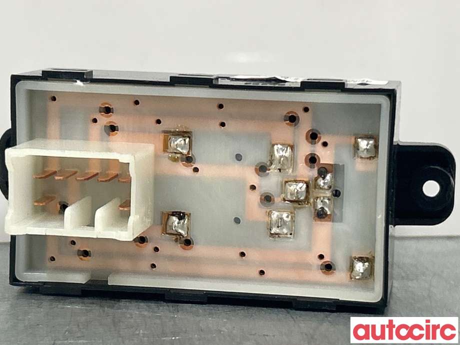 Bryter ruteheis til Kia Soul 2014-2019 (Type II)  (KIA|93575B2000BF6)