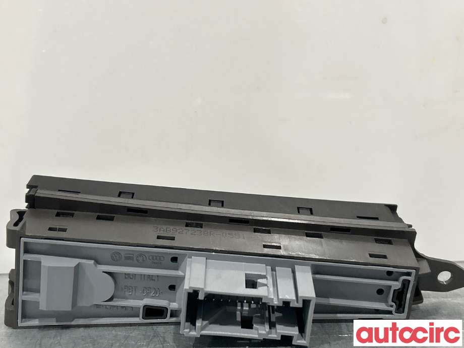 Diverse deler til VW Passat 2011-2015 (B7) (B7) (VOLKSWAGEN|3AB927238BR)