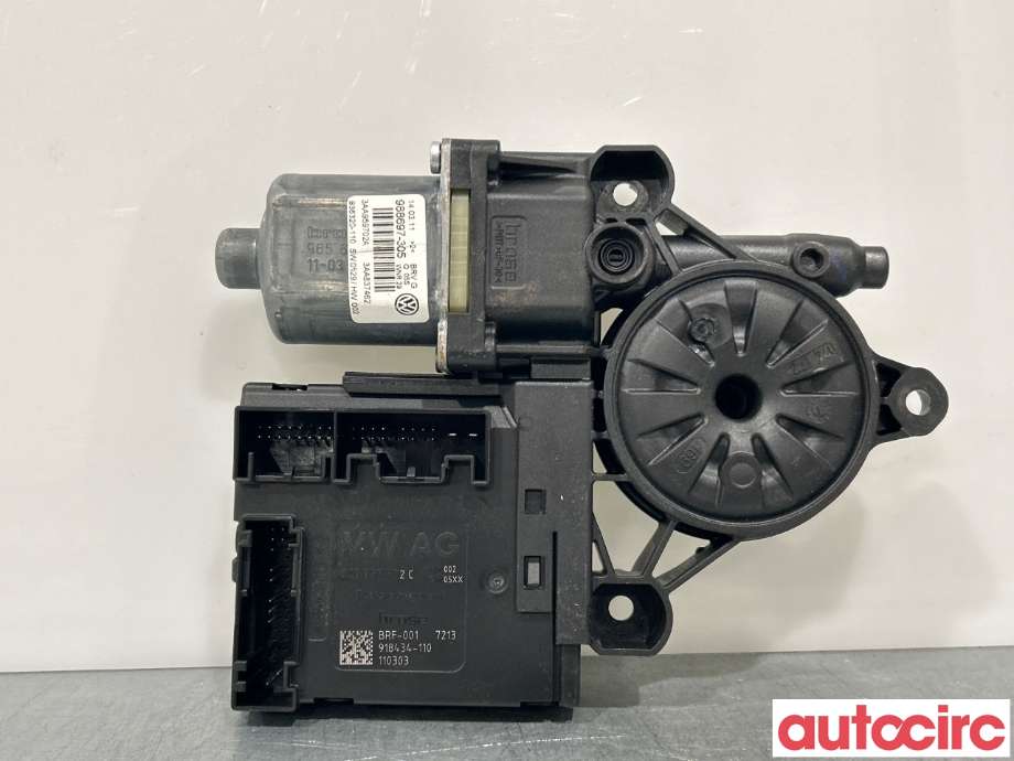 Ruteheis høyre foran til VW Passat 2011-2015 (B7) (B7) (VOLKSWAGEN|3AA959702A|988697-305|3AA998702)