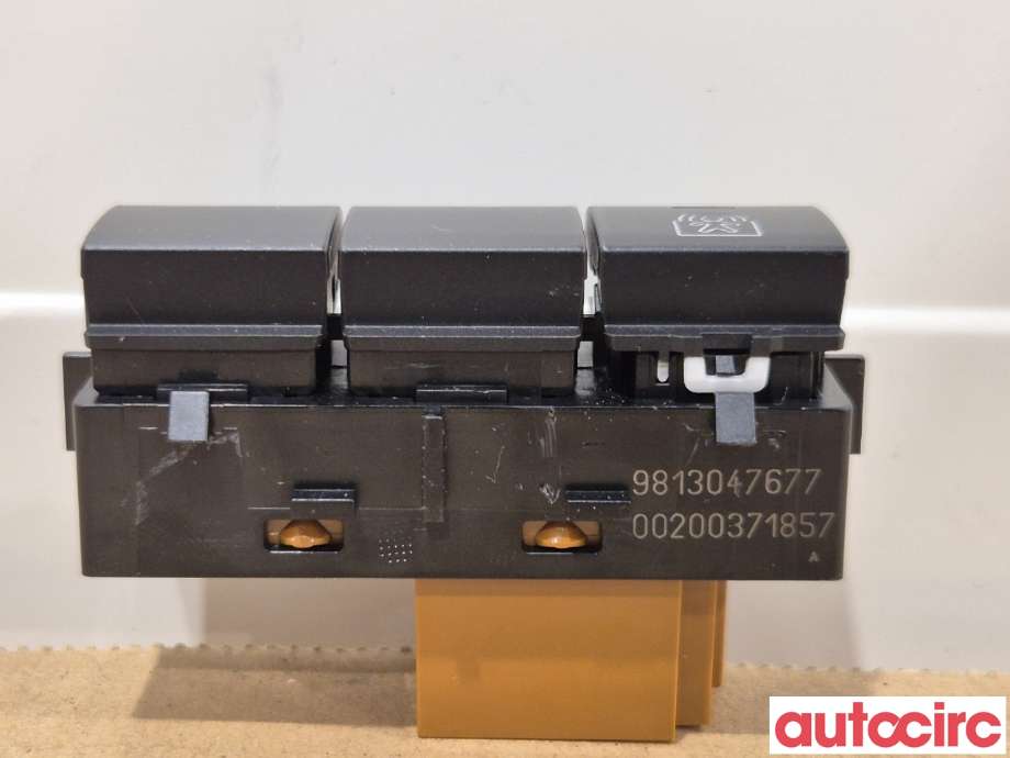 Diverse deler til Peugeot 5008 2017-->> (Type II)  (PEUGEOT|98130472ZD||9813047677)
