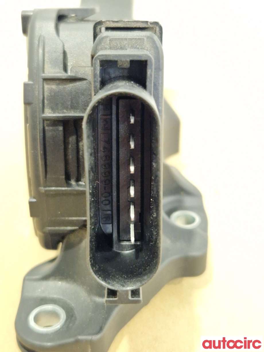 Pedal gass/brems/clutch til Volvo XC70 2014-2016 (Type II, Fase 2)  (VOLVO|31329058|)