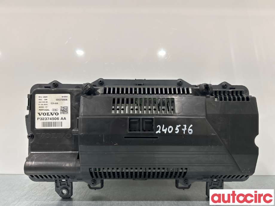 Instrumentpanel til Volvo XC40 2018-2024 (VOLVO|36010422)