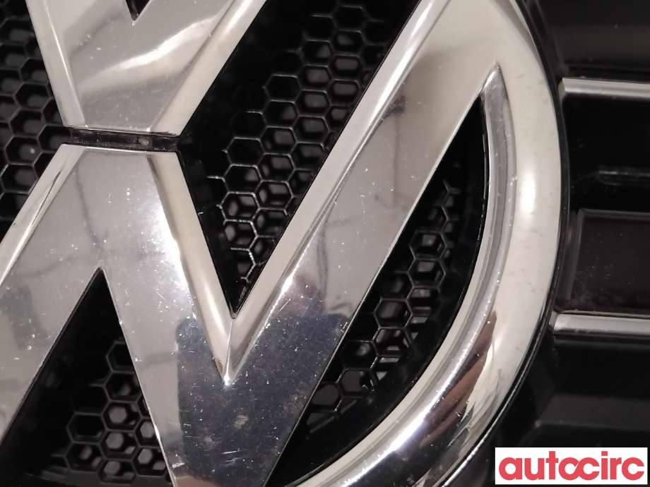 Grill til VW Golf VI 2008-2012  (VOLKSWAGEN|1K9853651G||1K9853653A)