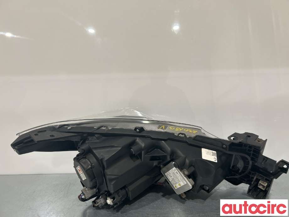 Frontlykt venstre halogen til Mazda 3 2013-2016 (Type III, Fase 1)  (MAZDA|BHR1-51-0L0A)