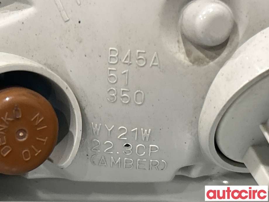 Blinklykt side høyre til Mazda 3 2013-2016 (Type III, Fase 1)  (MAZDA|B45A-51-350A)