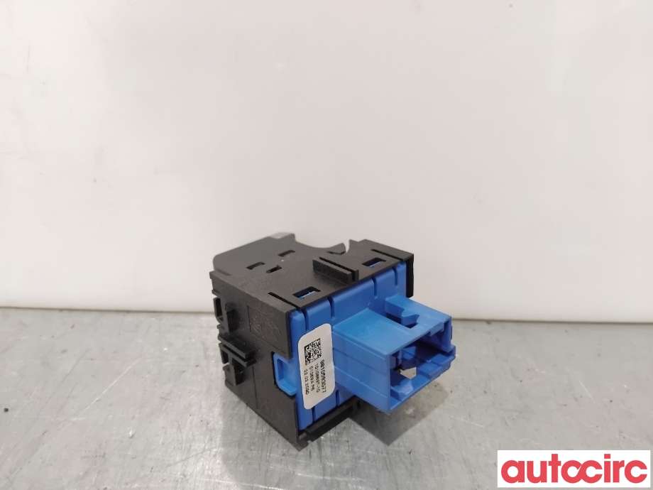 Bryter elektrisk håndbrekk/parkbrems til Peugeot 5008 2017-->> (Type II) (PEUGEOT|98105935VV|10108697-10|9810593577)