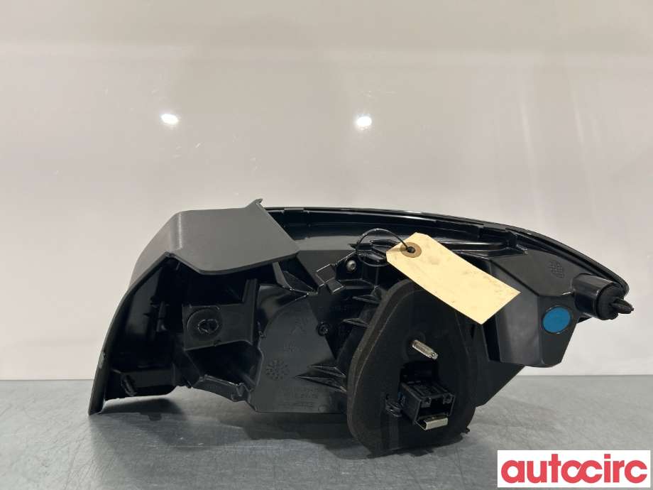 Baklykt venstre til Peugeot 208 2019-->> (Type II)  (PEUGEOT|9823216880)