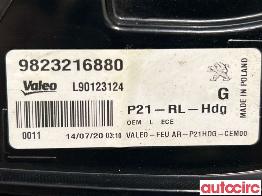 Baklykt venstre til Peugeot 208 2019-->> (Type II)  (PEUGEOT|9823216880)