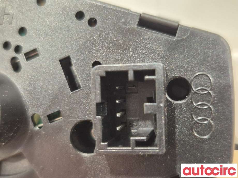 Bryter lys til Audi A4 2007-2014 (Type IV) (B8) (B8) (AUDI|8K0941531T|)
