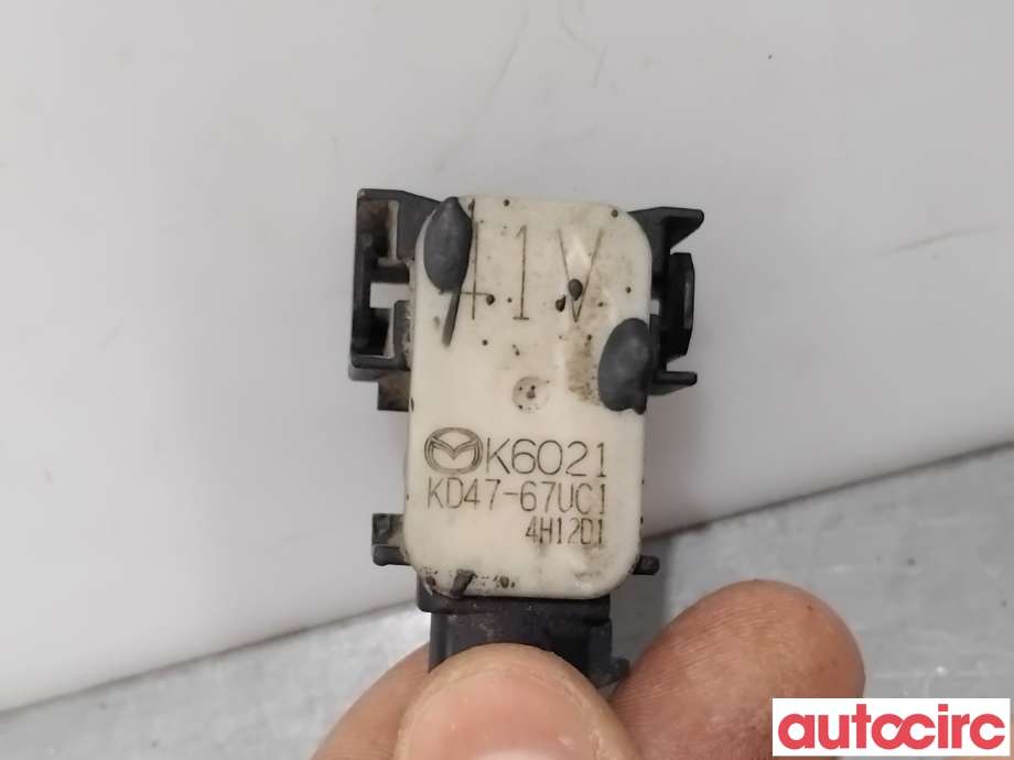 Parkeringssensor bak til Mazda 3 2013-2016 (Type III, Fase 1)  (MAZDA|KD47-67-UC1||KD47-67UC1)