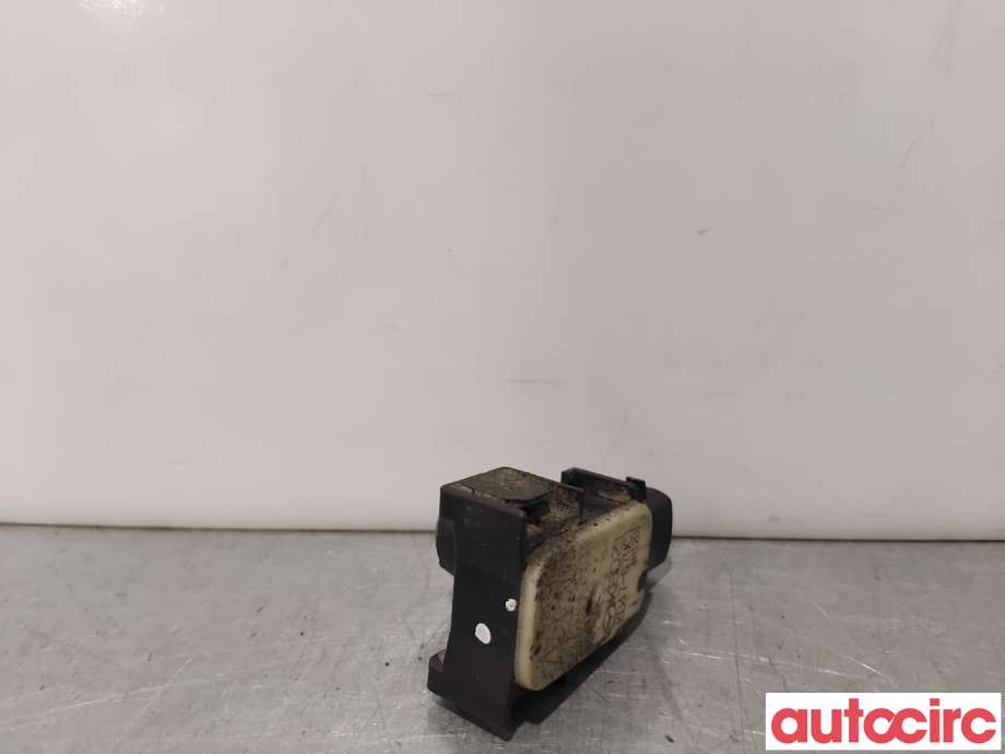 Parkeringssensor bak til Mazda 3 2013-2016 (Type III, Fase 1)  (MAZDA|KD47-67-UC1||KD47-67UC1)