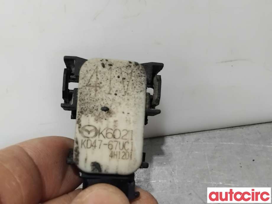 Parkeringssensor bak til Mazda 3 2013-2016 (Type III, Fase 1)  (MAZDA|KD47-67-UC1||KD47-67UC1)