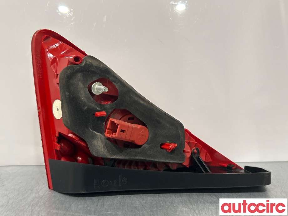 Baklykt venstre indre til Peugeot 3008 2009-2016 (Type I)  (PEUGEOT|6350HE)