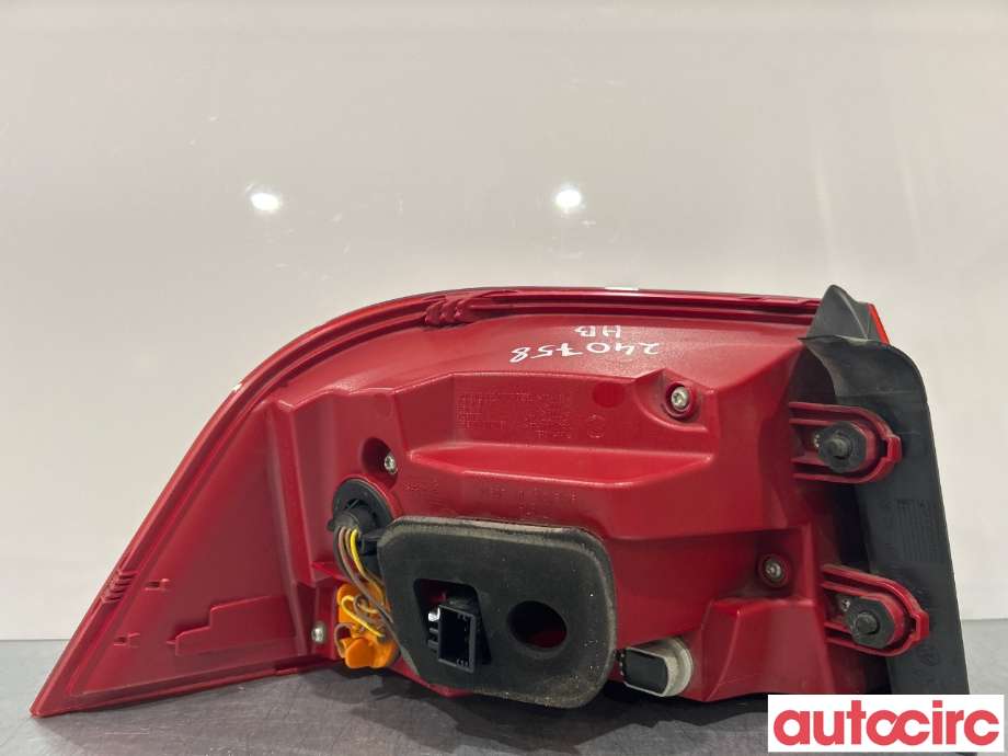 Baklykt høyre til VW Passat 2011-2015 (B7) (B7) (VOLKSWAGEN|3AF945208B)