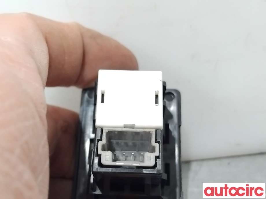 Diverse deler til Nissan Leaf 2011-2017 (Type I)  (NISSAN|280233NA0B|)