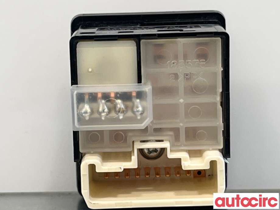 Bryter speil til Toyota RAV4 2009-2013 (Type III, Fase 2)  (TOYOTA|8487028020|)