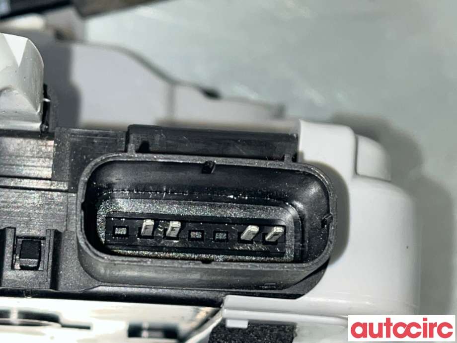 Låsekasse høyre bak til Kia Sportage 2010-2016 (Type III)  (KIA|814203U000|)