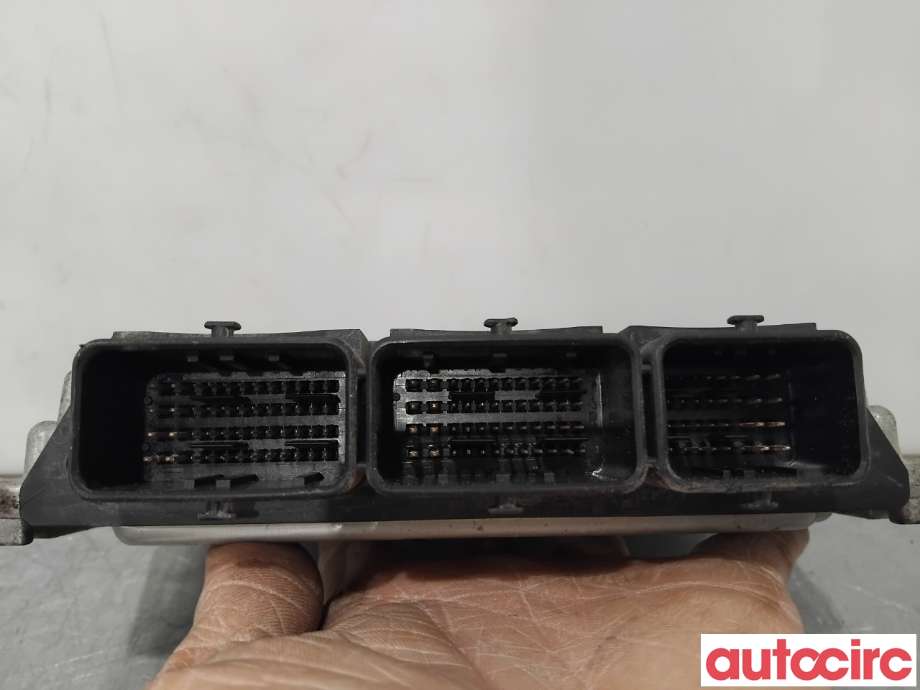 Styreenhet motor til Opel Vivaro A 2006-2014  (OPEL|93861029|0281017065|93861895)