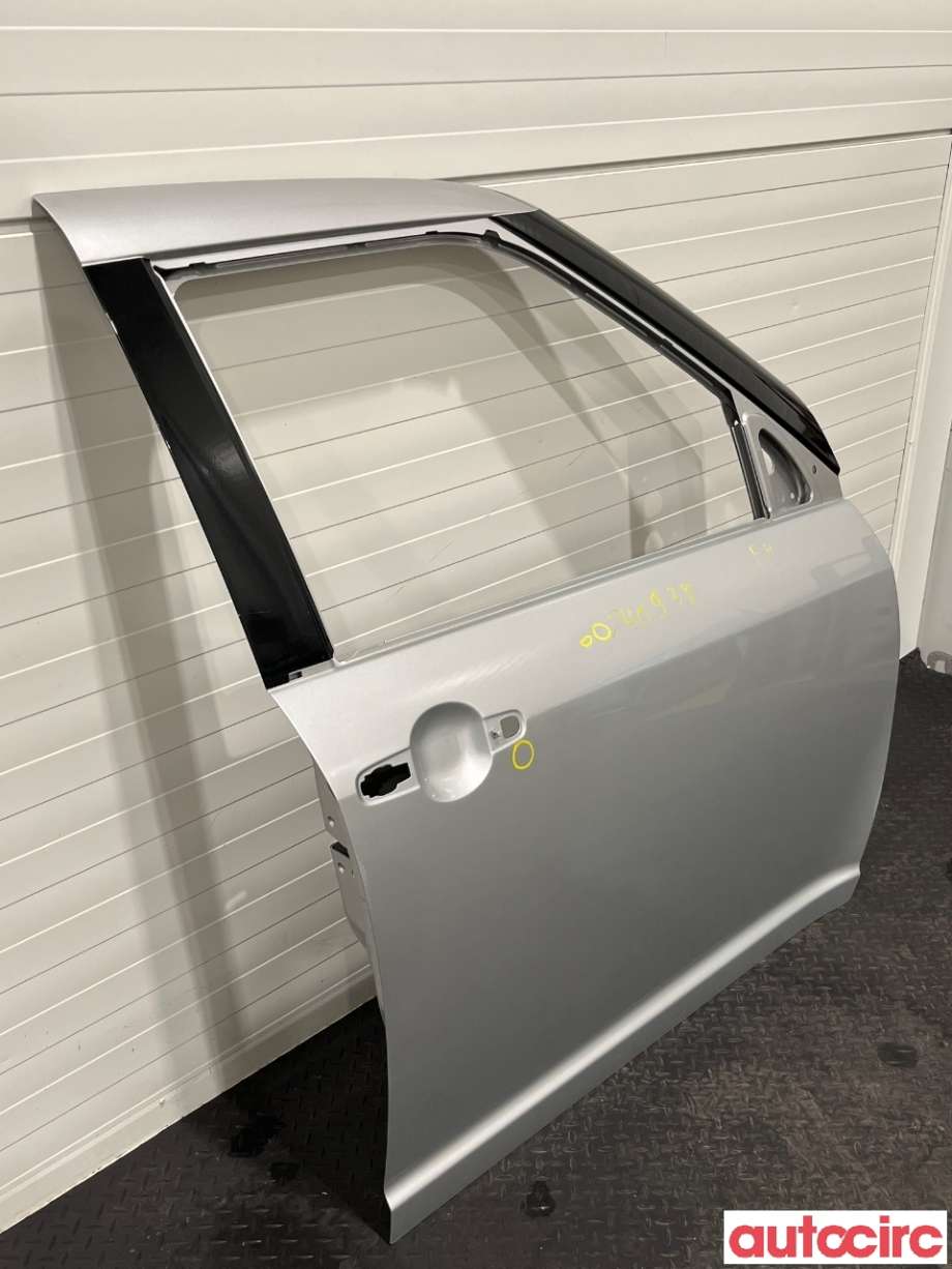 Dør høyre foran til Suzuki Swift 2005-2010  (SUZUKI|68001-63J01)