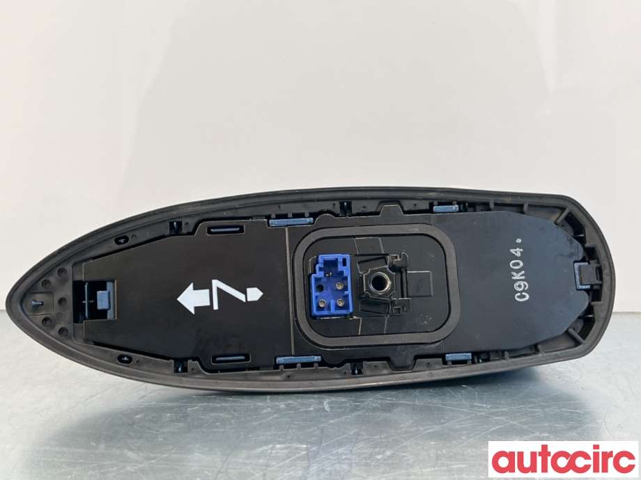 Antenne navigasjon til Toyota Corolla 2019-->>  (TOYOTA|86760F4020|)