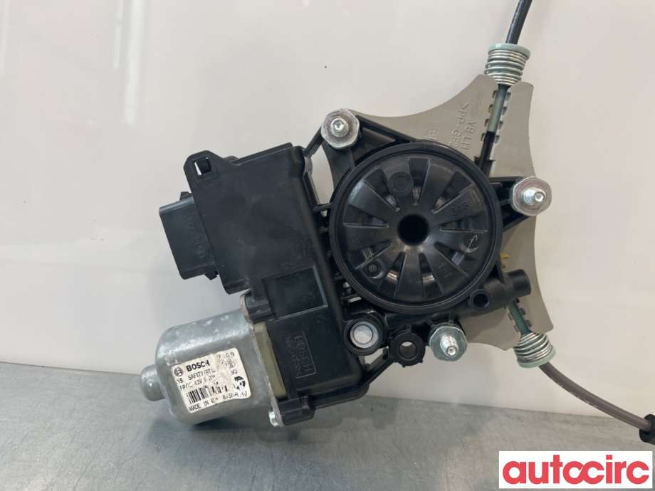Ruteheis venstre foran til Kia Rio 2017-->> Type IV (KIA|82401H8110|)