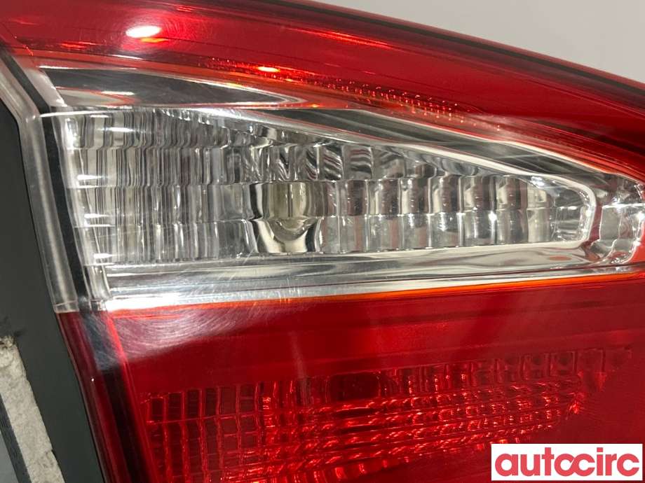 Baklykt venstre indre til Kia Rio 2011-2017 Type III  (KIA|924031W200)