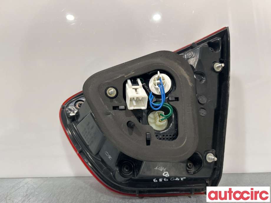 Baklykt venstre indre til Kia Rio 2011-2017 Type III  (KIA|924031W200)