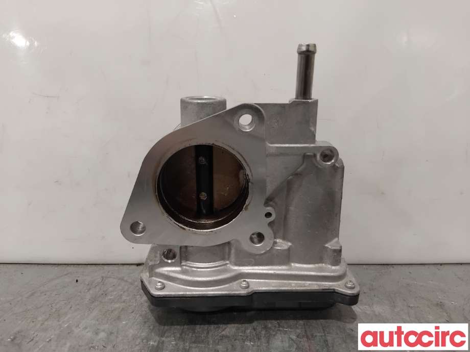 Spjeldhus til Toyota Yaris 2014-2020 (Type III, Fase 2)  (TOYOTA|2203047040||22030-47040)