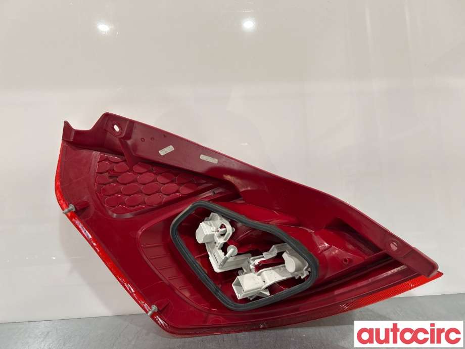 Baklykt venstre til Ford Fiesta 2008-2012 (Type VI, Fase 1)  (FORD|1709553)
