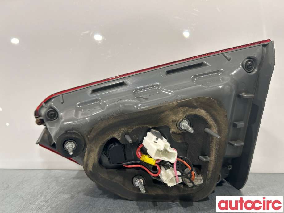 Baklykt venstre indre til Hyundai i40 2012-2017  (HYUNDAI|924033Z000)