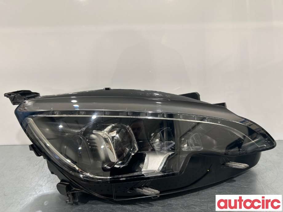 Frontlykt høyre halogen til Peugeot 308, 2013-2021 (Type II)  (PEUGEOT|9677832380)