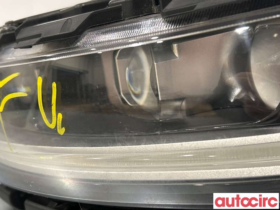 Frontlykt venstre halogen til Kia e-Soul 2019-->> (Type III)  (KIA|92101J2020)