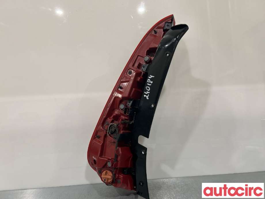 Baklykt høyre til Kia e-Soul 2019-->> (Type III)  (KIA|92402K0100)