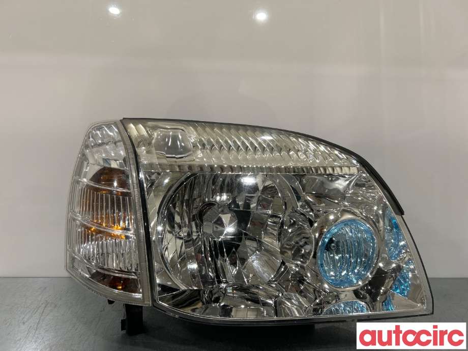 Frontlykt høyre halogen til Nissan X-Trail 2002-2007 (T30) (T30) (NISSAN|260108H925)