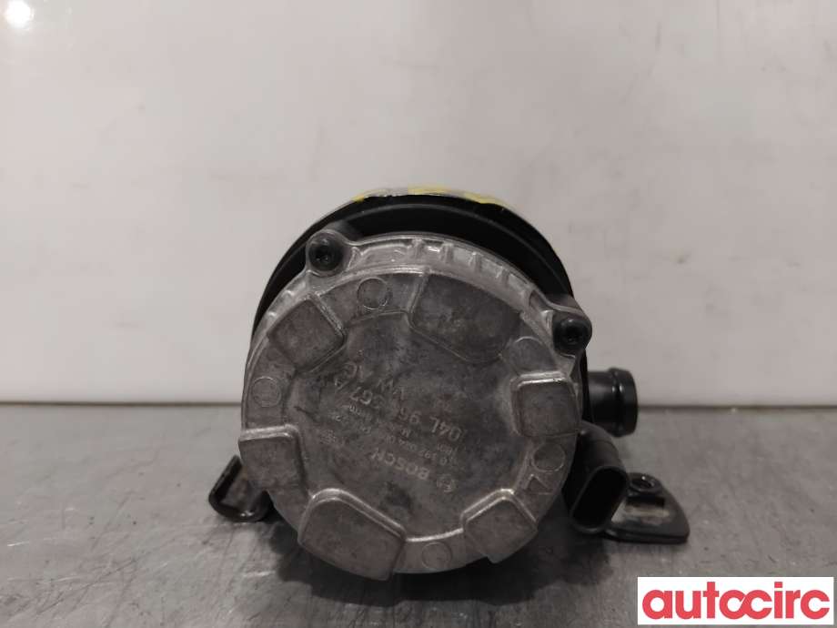 Sirkulasjonspumpe til VW Passat 2015-2019 (Fase 1) (B8) (B8) (VOLKSWAGEN|04L965567A|0392024006)