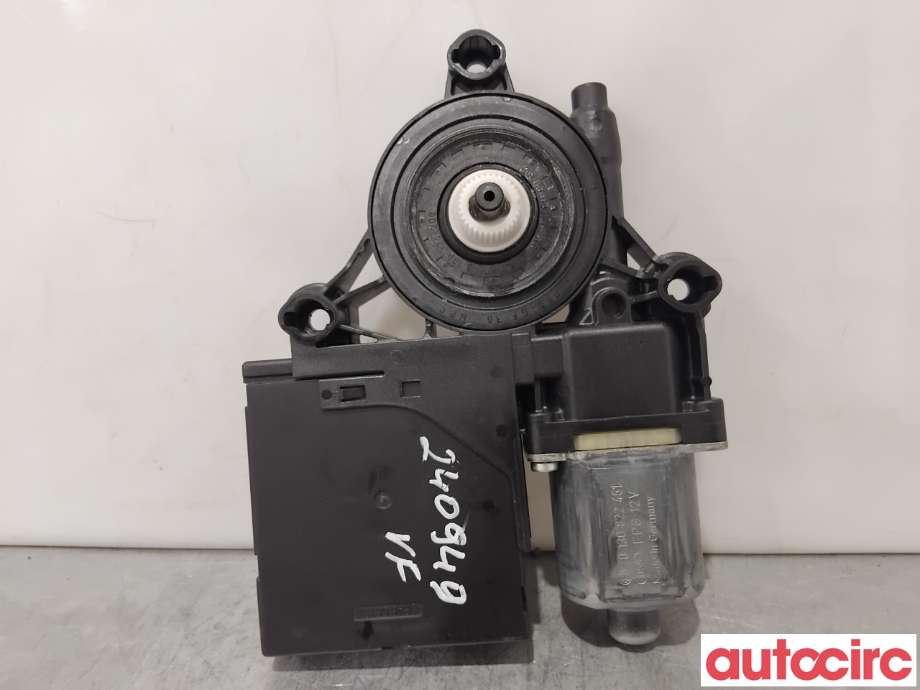 Ruteheis venstre foran til VW Passat 2011-2015 (B7) (B7) (VOLKSWAGEN|3AA959701A|938400-305|3AA998701)